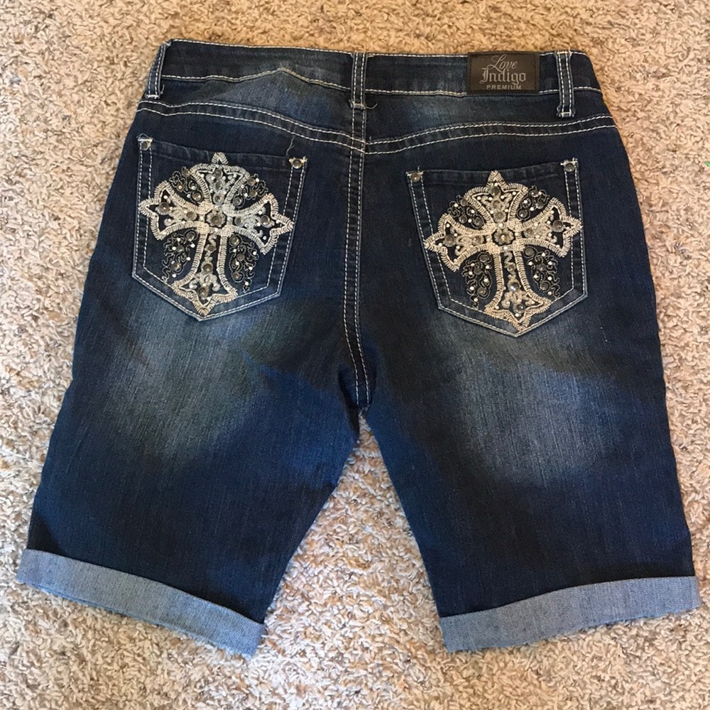 LIKE NEW- Bermuda shorts